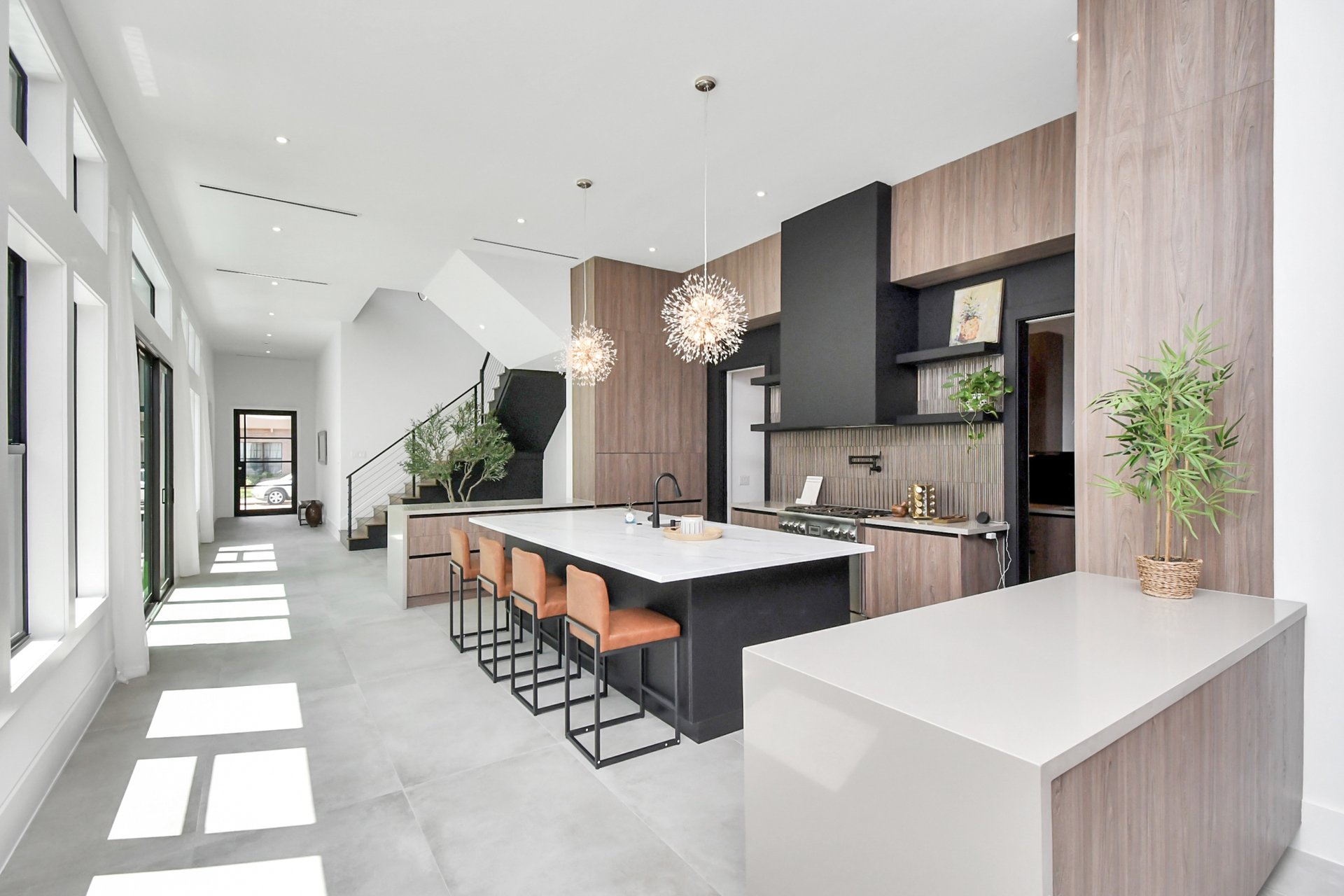 Open kitchen and dining axis